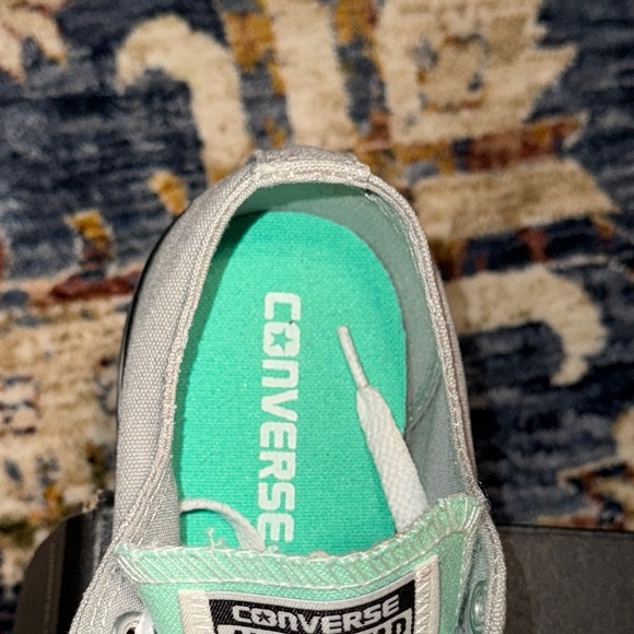 💥Converse Chuck Taylor Women’s Gray All Star Sneakers Shoes PEACE OUT ✌️ - Picture 8 of 15